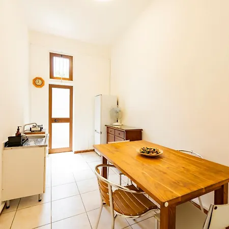 Guesthost - Cozy Liberty Flat X3 Close To The Sea Lägenhet *